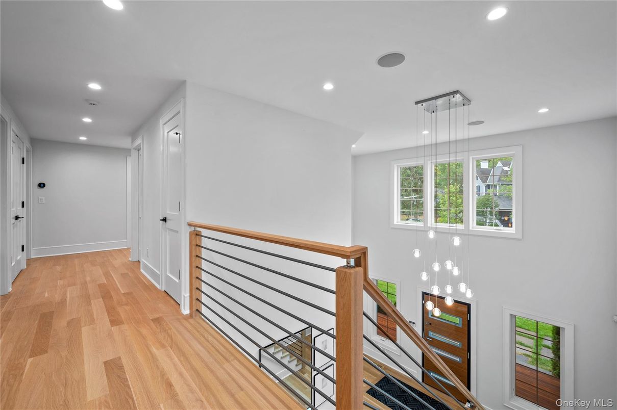 Interior, Pendant Lights, Recessed Lighting, Wood Texture Flooring
