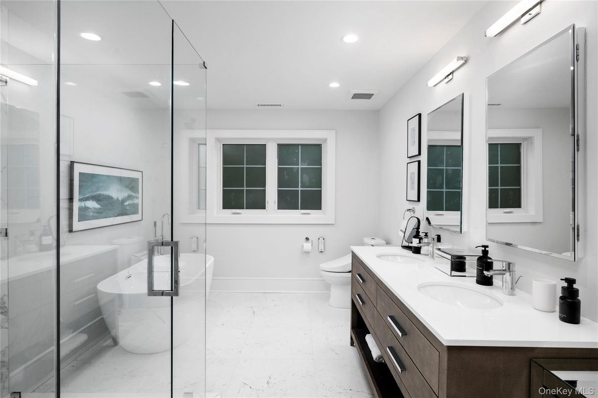 Bathroom, Dual Sink Vanities, Free Standing Baths, Glass Shower, Interior, Recessed Lighting