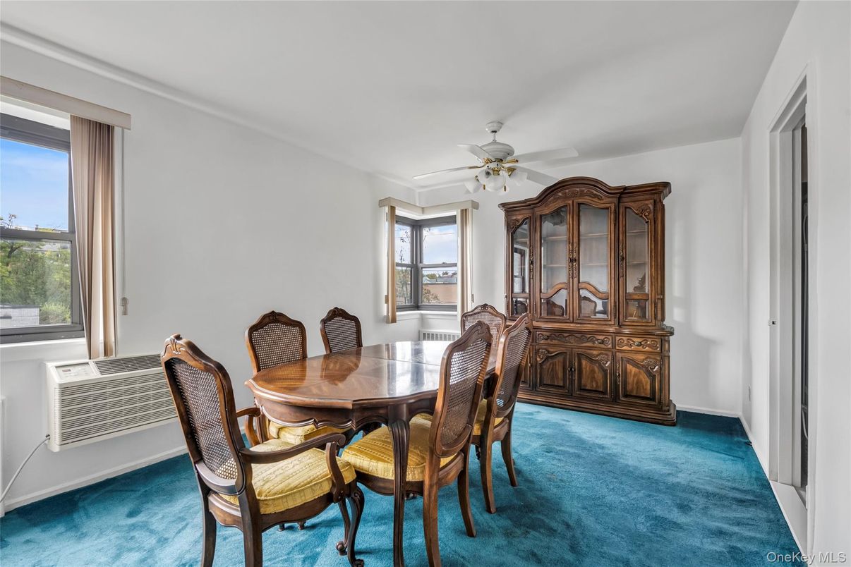 Dining room, Interior