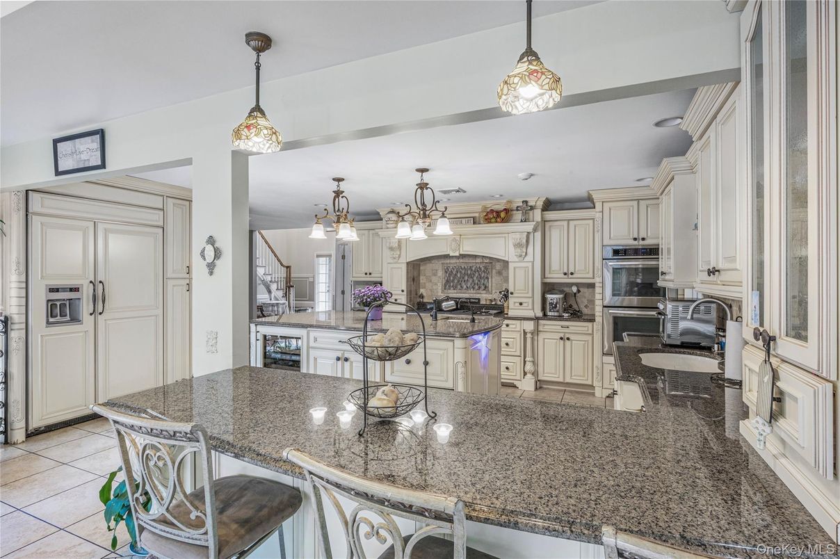 Interior, Kitchen, Pendant Lights, Stainless Steel Appliances