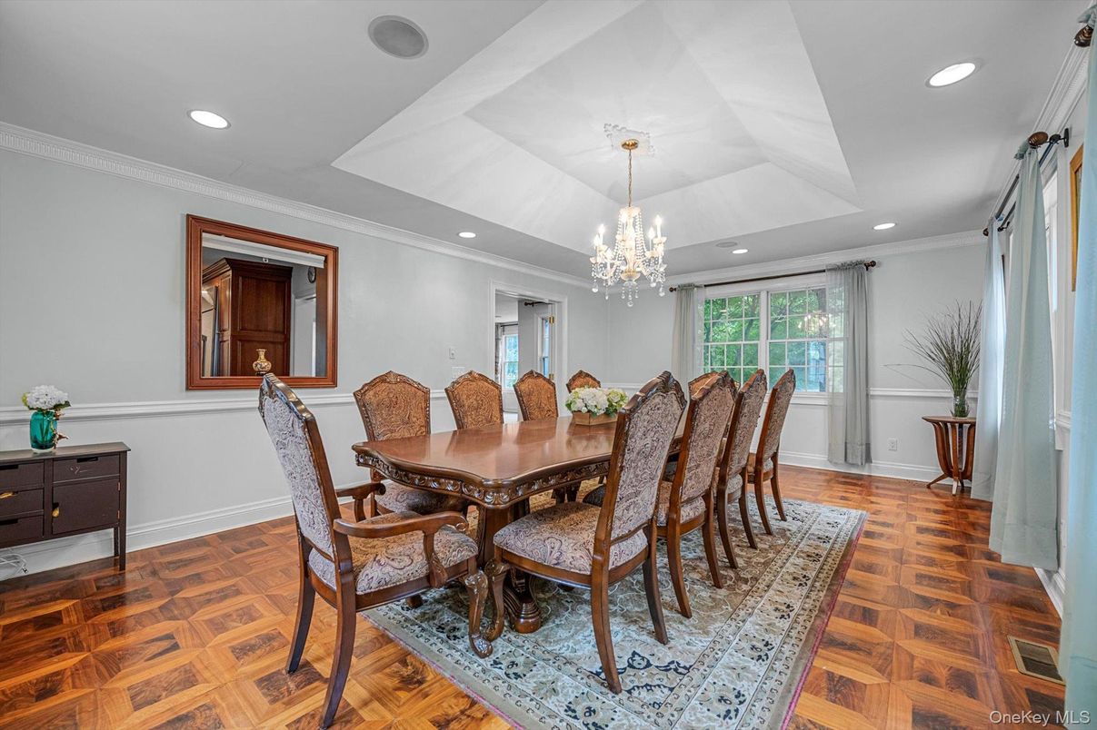Chandelier, Dining room, Interior, Recessed Lighting, Wood Texture Flooring