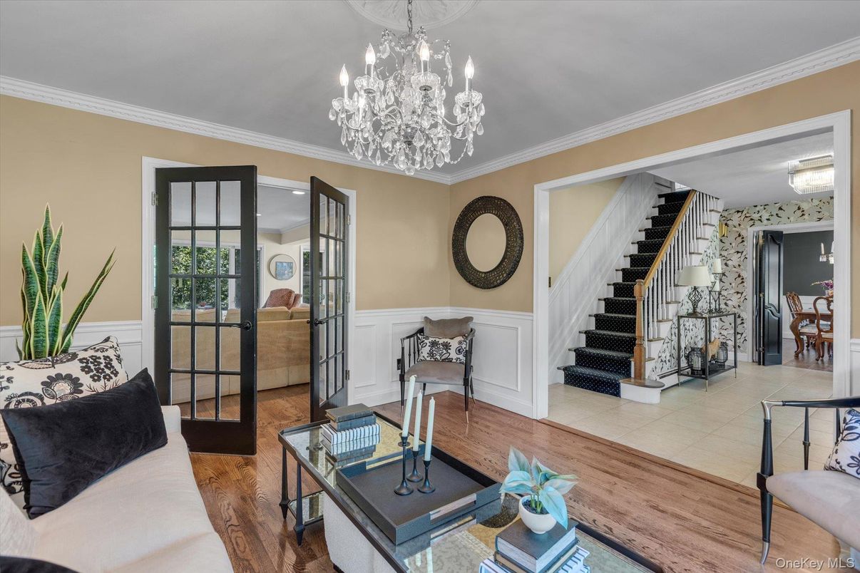 Chandelier, Interior, Living room, Wood Texture Flooring