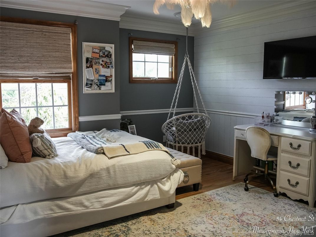 Bedroom, Chandelier, Home Office, Interior, Wood Texture Flooring