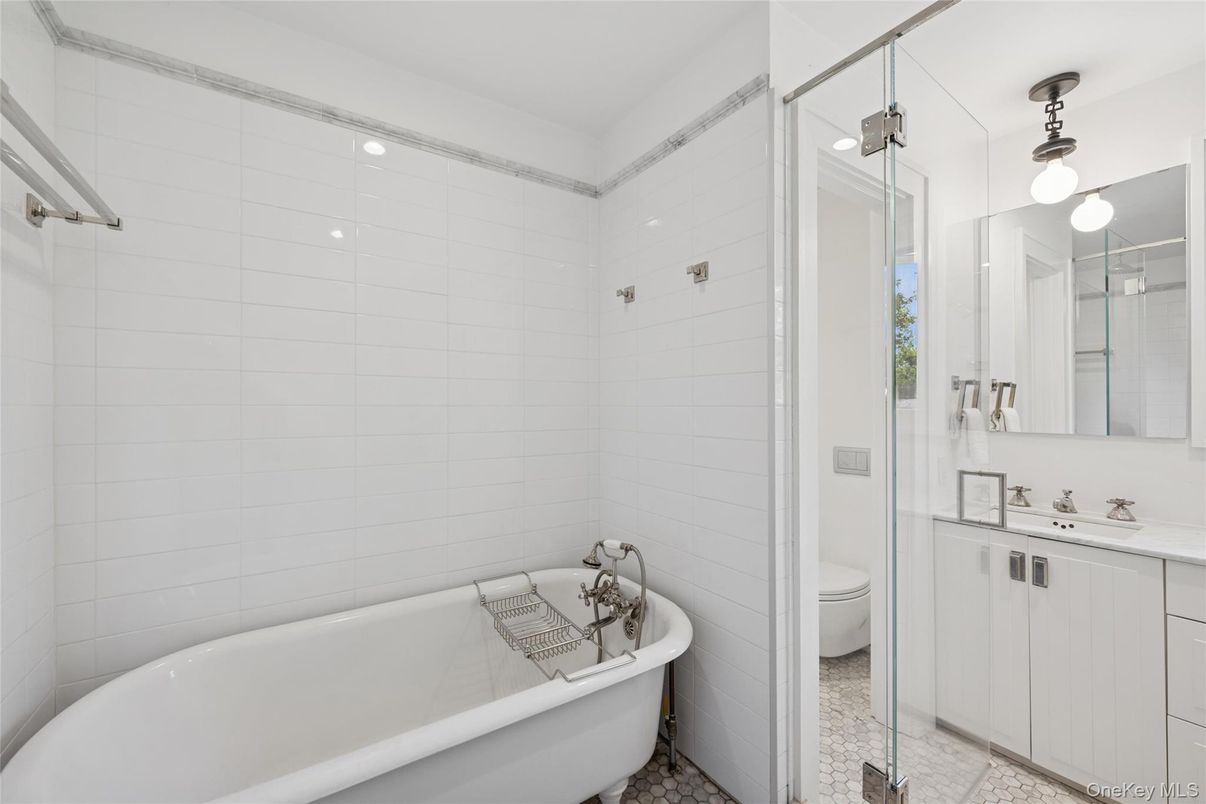 Bathroom, Free Standing Baths, Interior