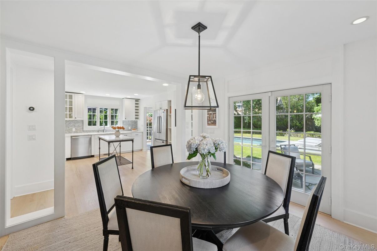 Dining room, Interior, Kitchen, Pendant Lights, Recessed Lighting, Wood Texture Flooring