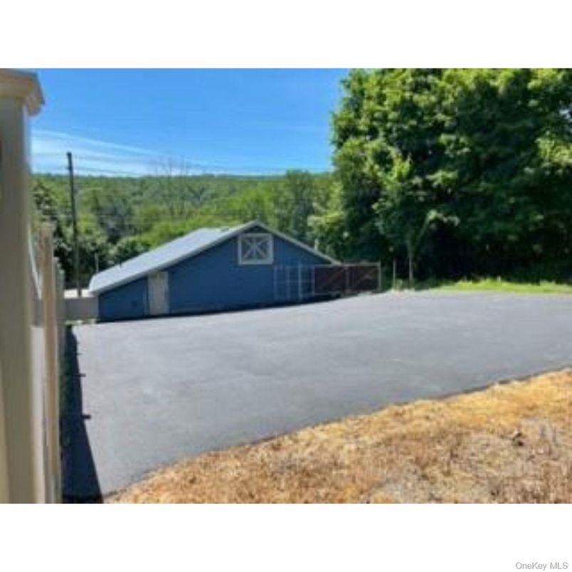 Detached Garage, Exterior