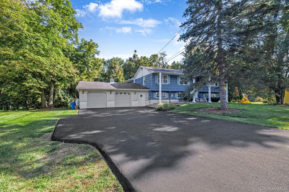 Backyard, Detached Garage, Exterior