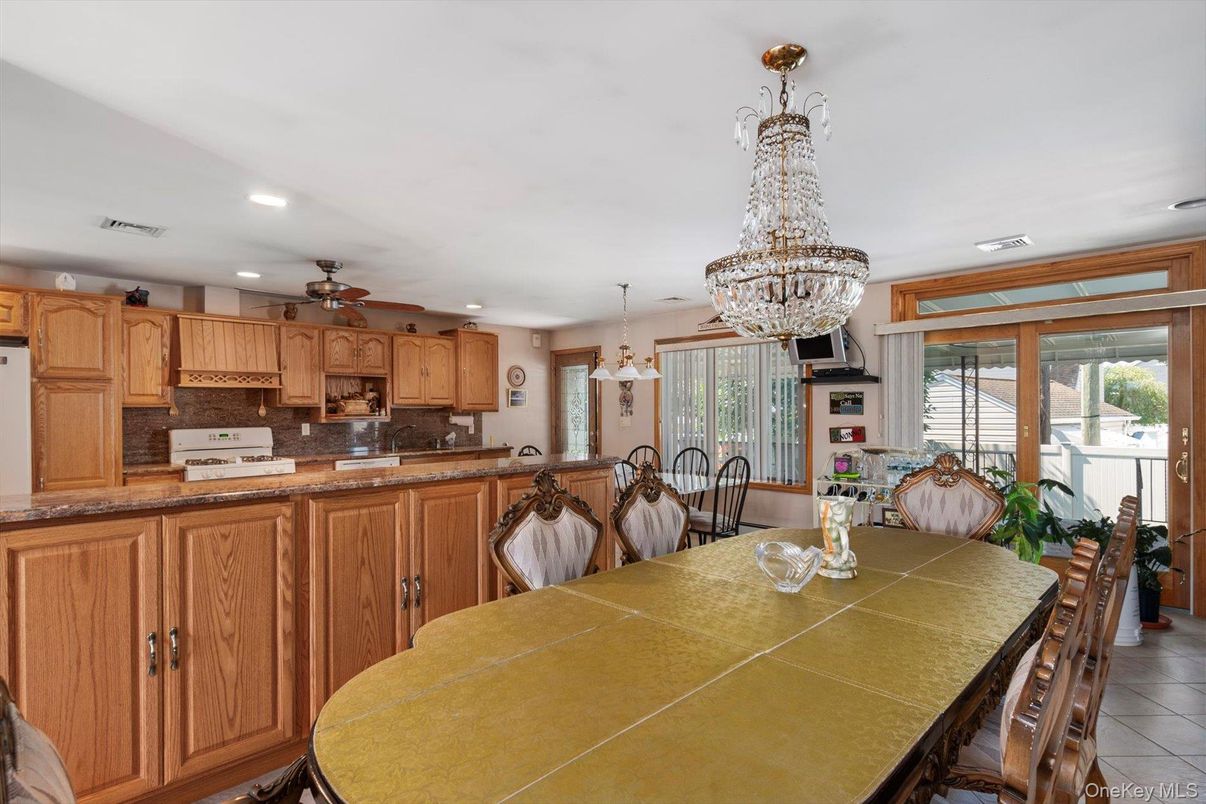 Chandelier, Dining room, Interior, Kitchen, Pendant Lights, Recessed Lighting