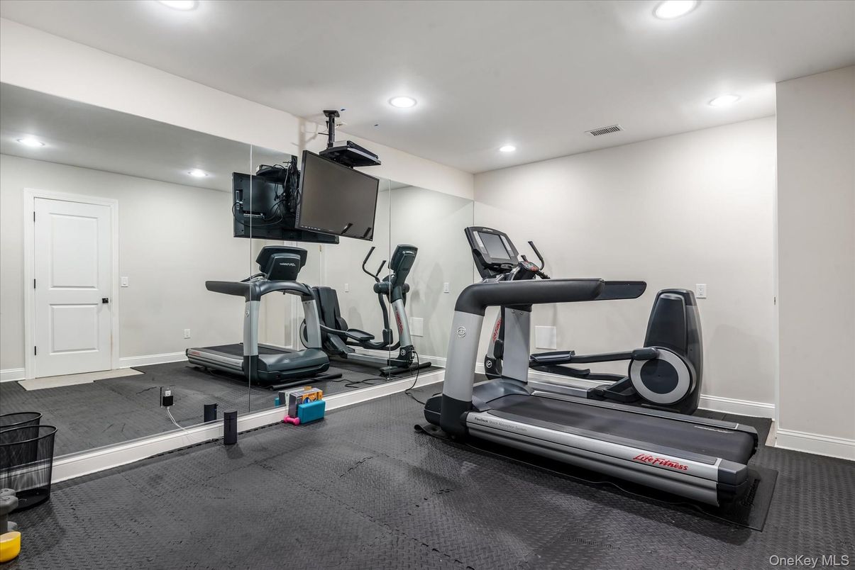 Fitness Equipment, Interior, Recessed Lighting
