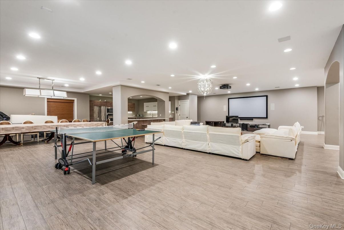 Game Room, Interior, Living room, Pendant Lights, Recessed Lighting, Wood Texture Flooring