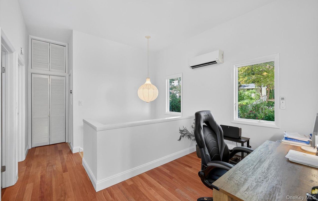 Home Office, Interior, Pendant Lights, Wood Texture Flooring