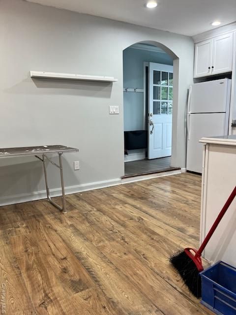 Interior, Kitchen, Recessed Lighting, Wood Texture Flooring