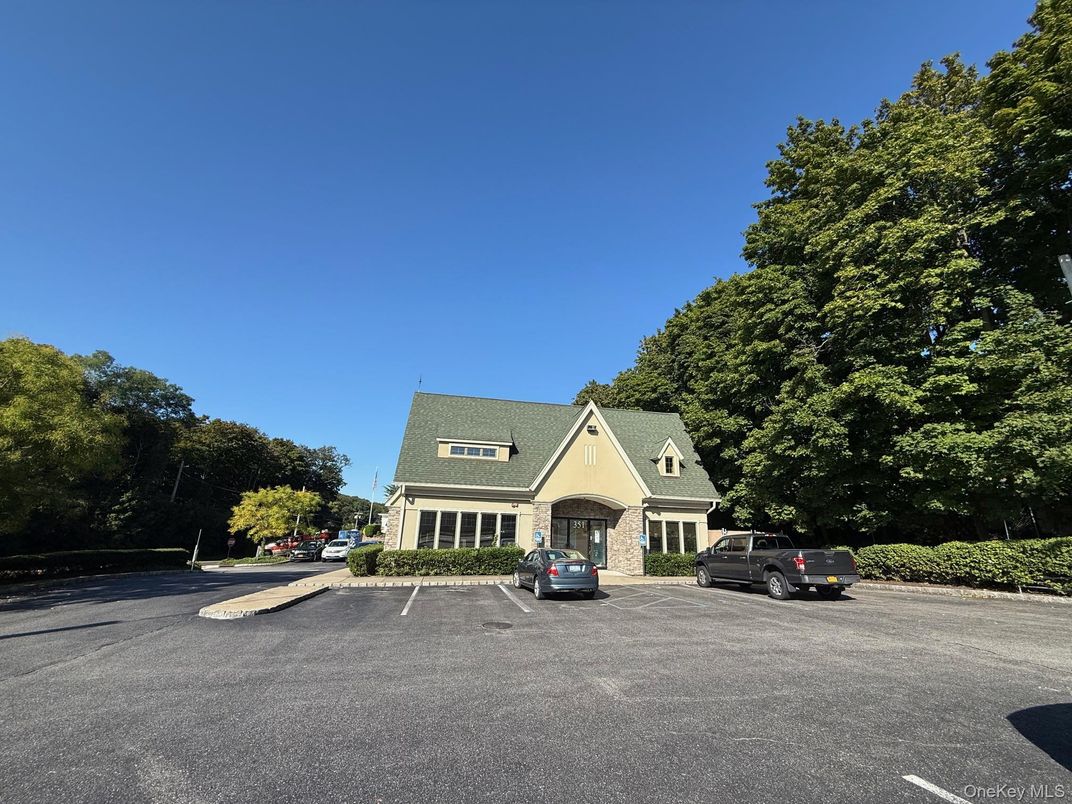 Exterior, Facade, Cape Cod