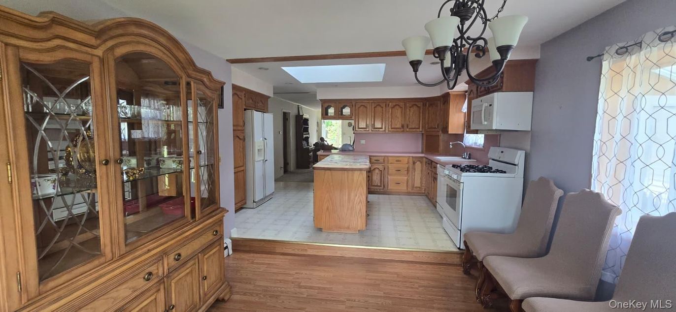 Chandelier, Interior, Kitchen, Wood Texture Flooring