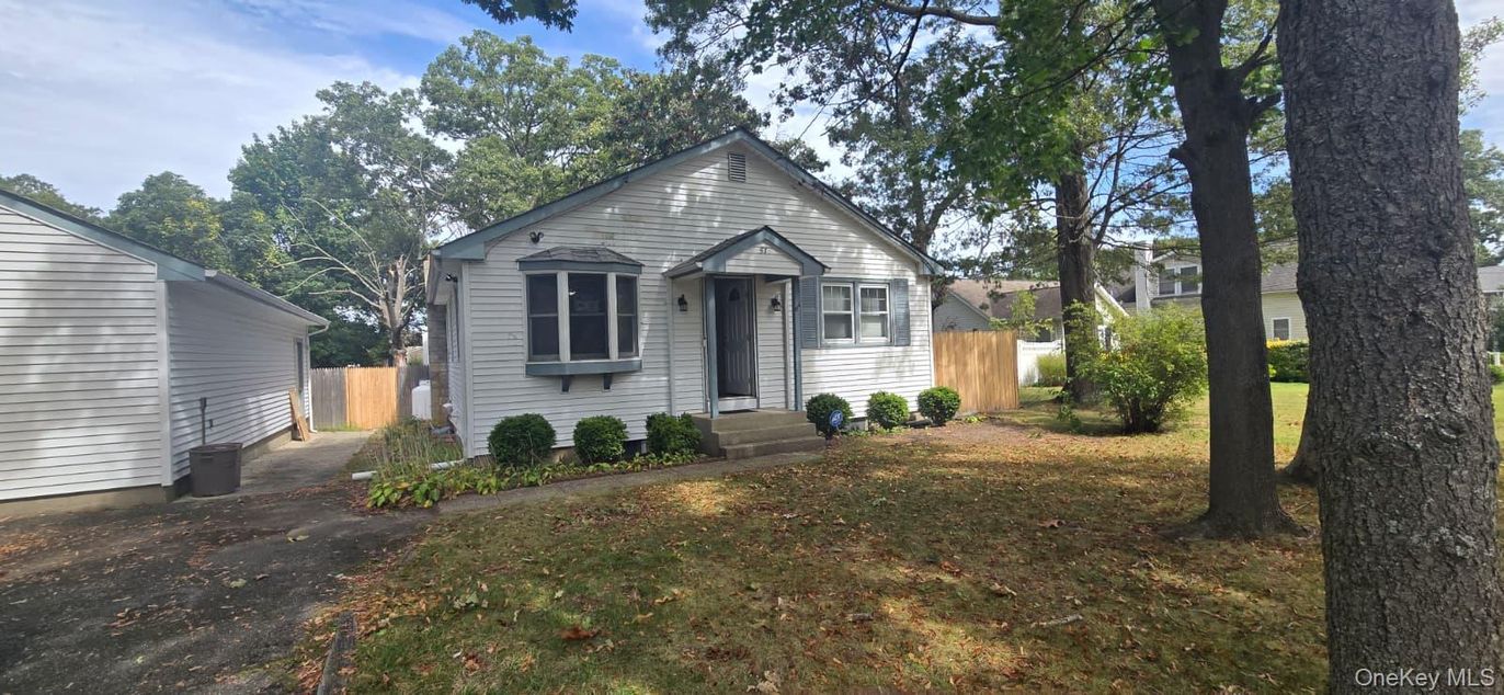 Backyard, Exterior, Facade, Ranch