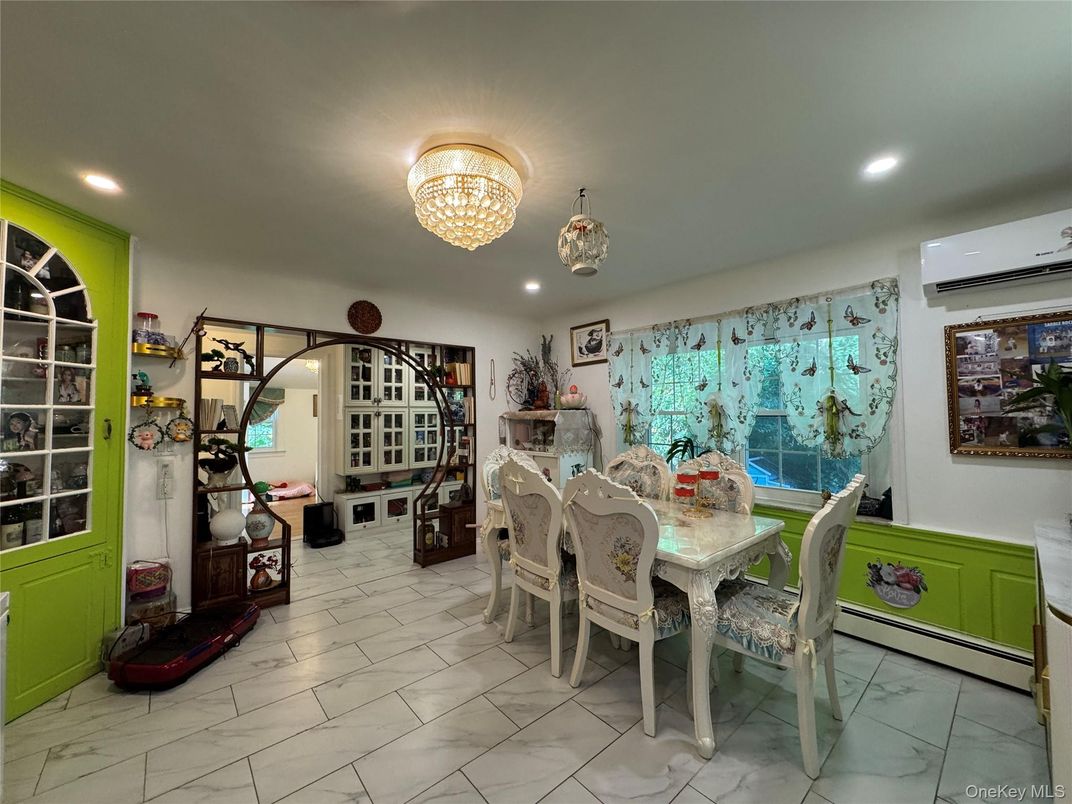 Chandelier, Dining room, Interior, Marble, Recessed Lighting