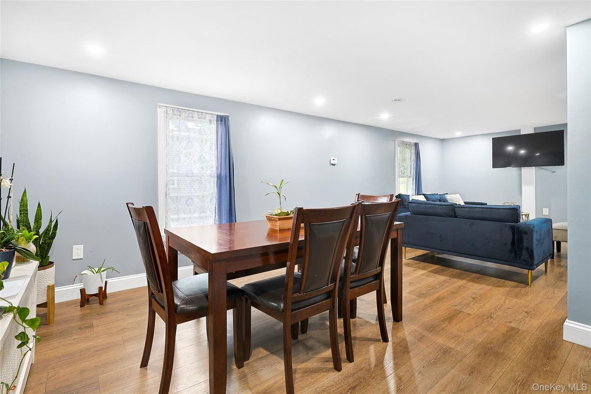 Dining room, Interior, Living room, Recessed Lighting, Wood Texture Flooring