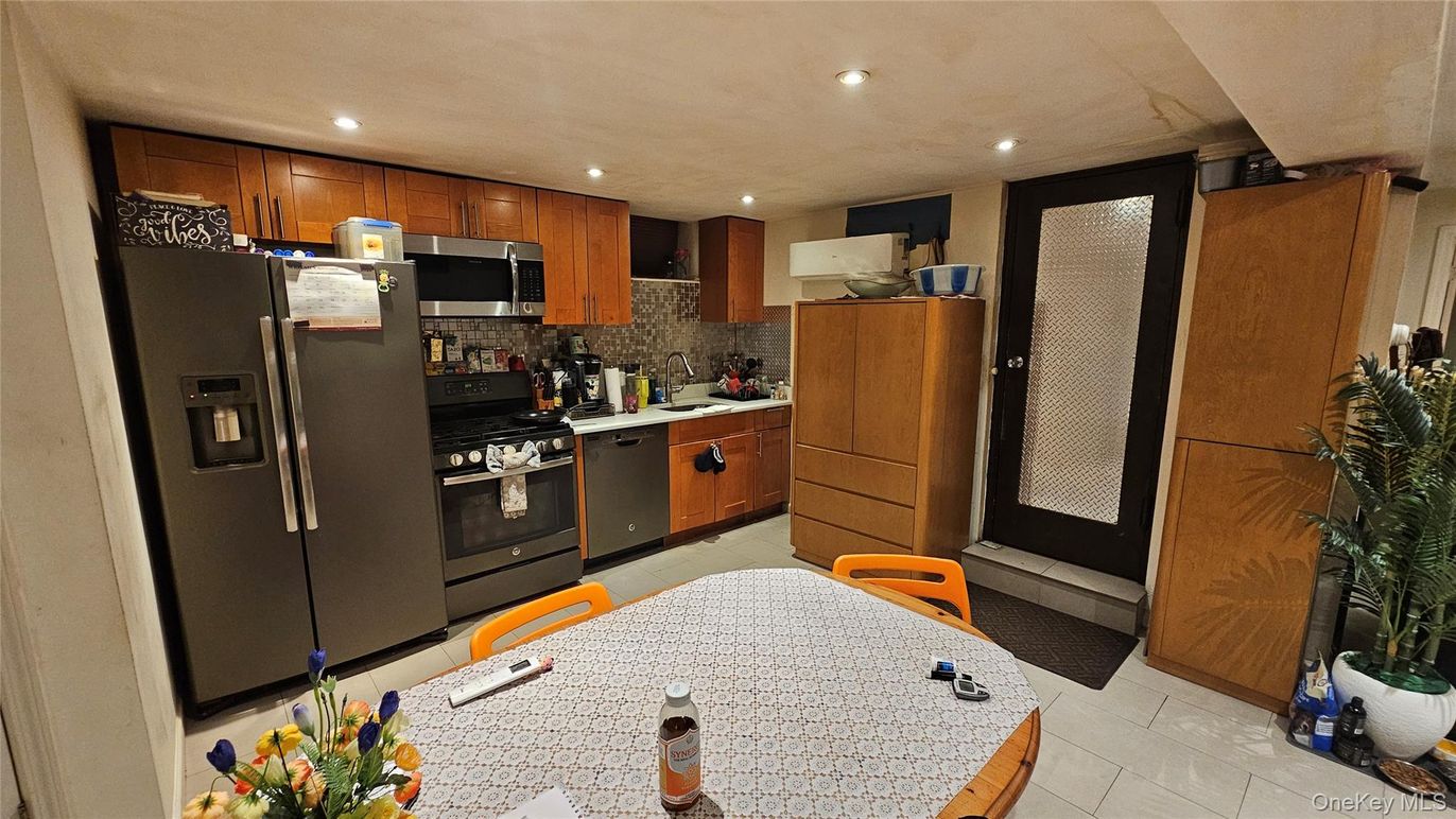 Dining room, Interior, Kitchen, Recessed Lighting