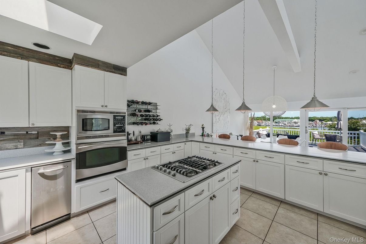Interior, Kitchen, Pendant Lights, Stainless Steel Appliances