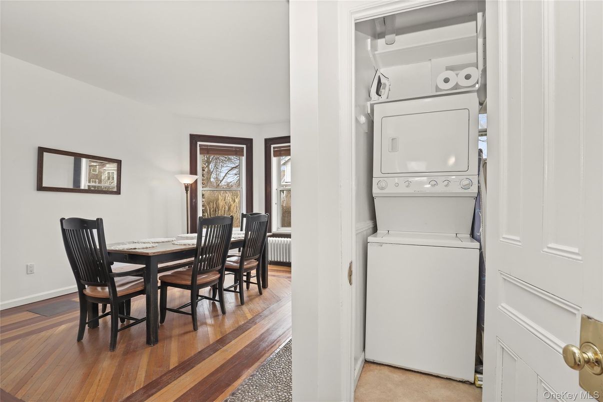 Dining room, Interior, Utility Closets, Washer, Wood Texture Flooring