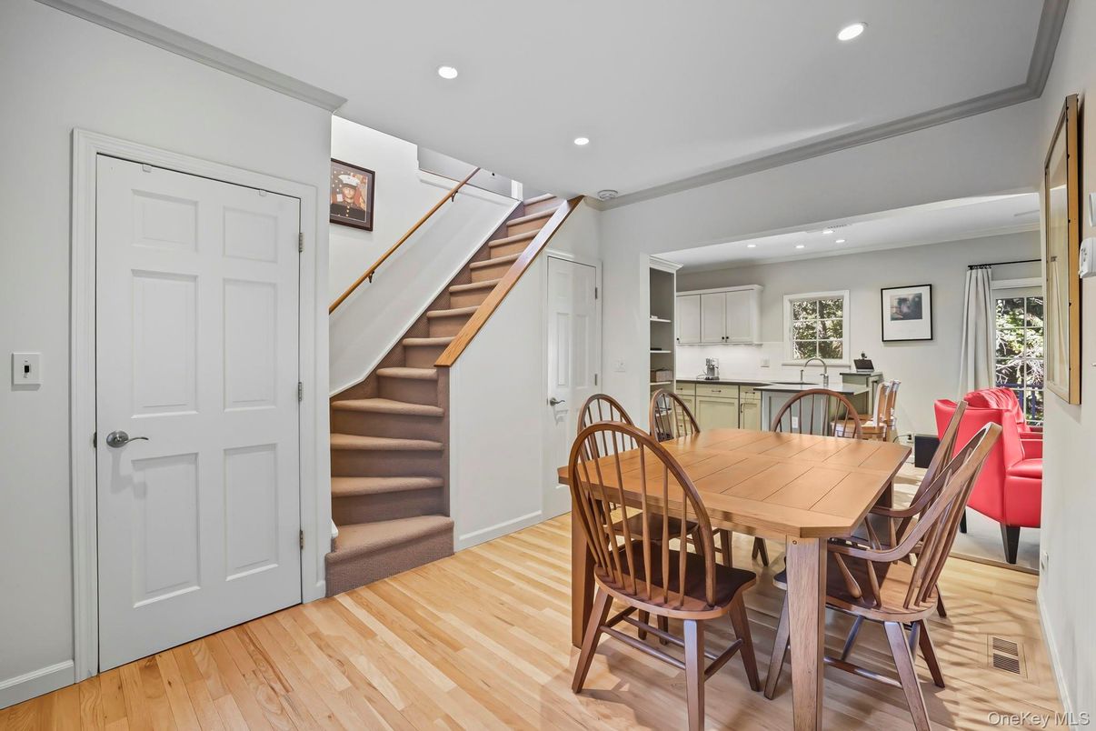 Dining room, Interior, Kitchen, Recessed Lighting, Wood Texture Flooring