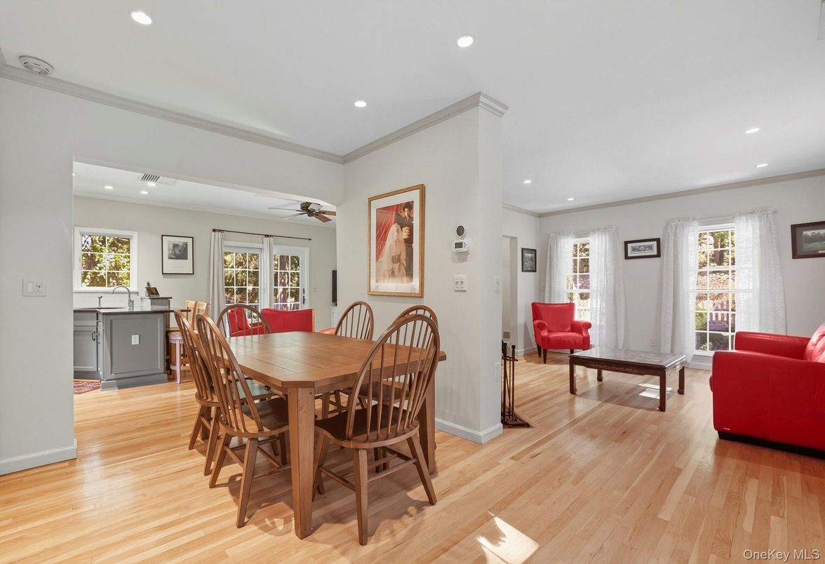 Dining room, Interior, Living room, Recessed Lighting, Wood Texture Flooring