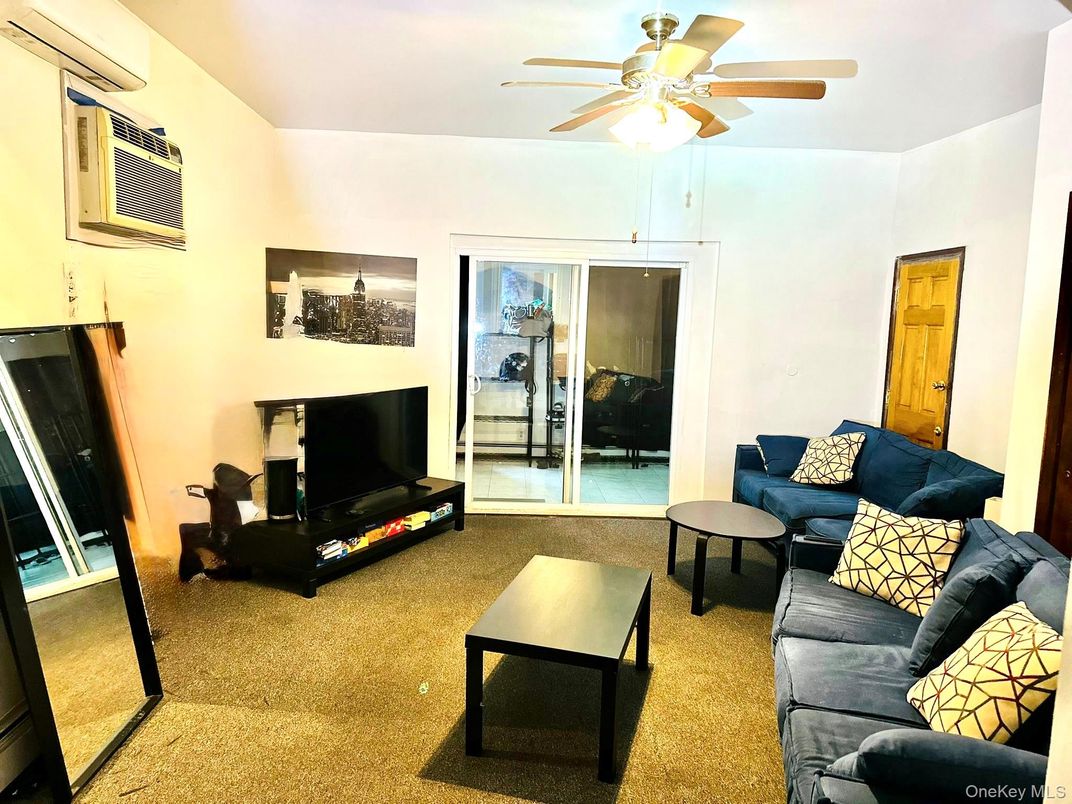 Fitness Equipment, Interior, Living room