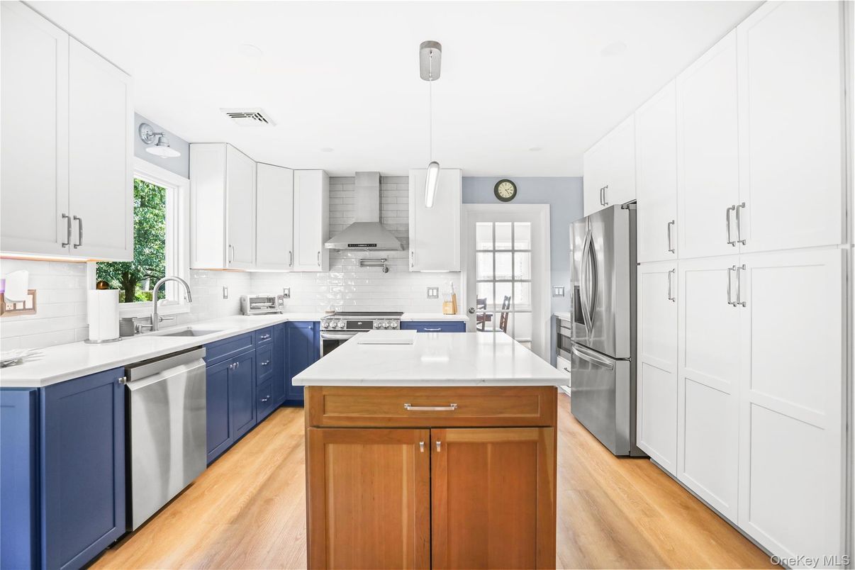 Interior, Kitchen, Pendant Lights, Stainless Steel Appliances, Wood Texture Flooring