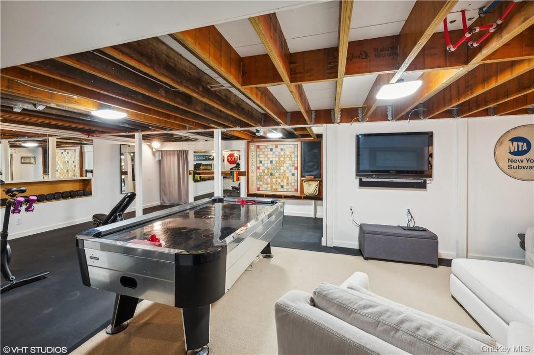 Fitness Equipment, Game Room, Interior, Wooden Beams