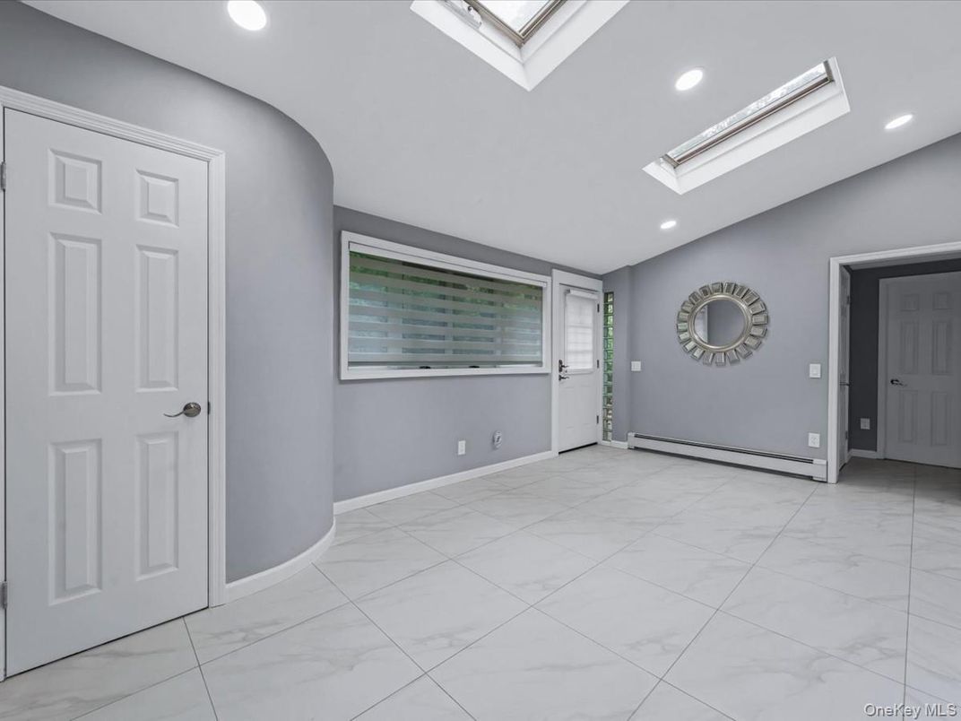 Empty room, Interior, Marble, Recessed Lighting
