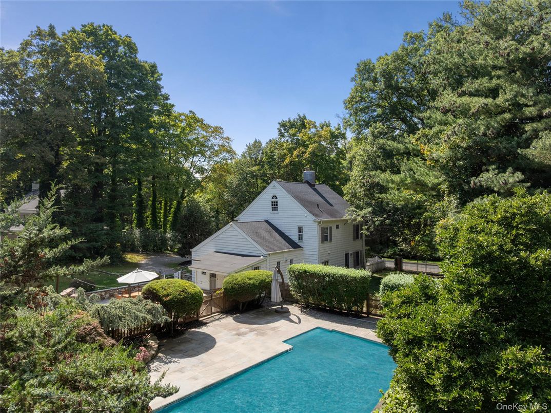 Exterior, Pool, Solar Panels
