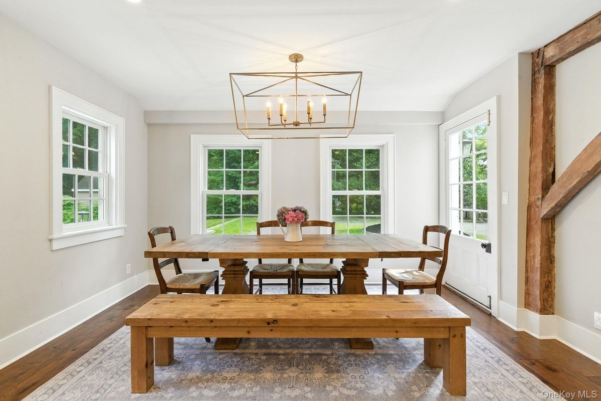 Chandelier, Dining room, Interior, Recessed Lighting, Wood Texture Flooring
