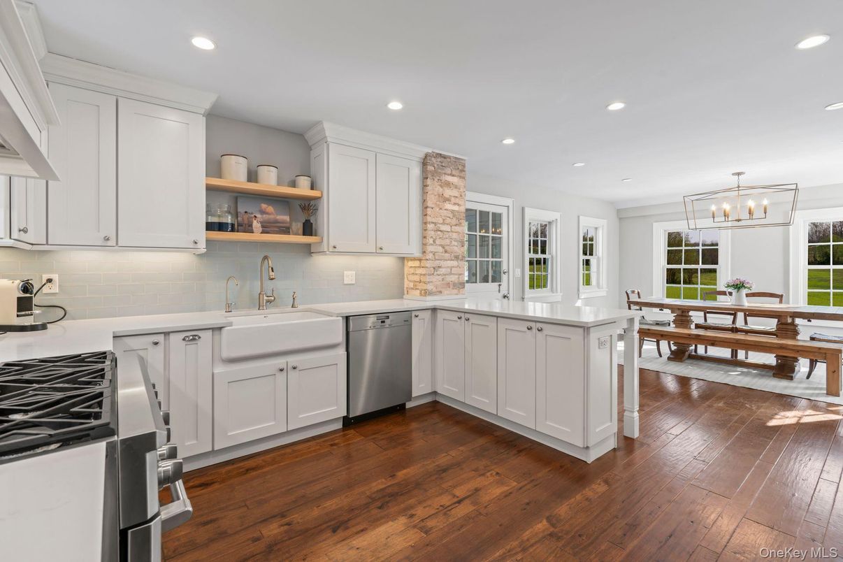 Dining room, Interior, Kitchen, Pendant Lights, Recessed Lighting, Stainless Steel Appliances, Wood Texture Flooring
