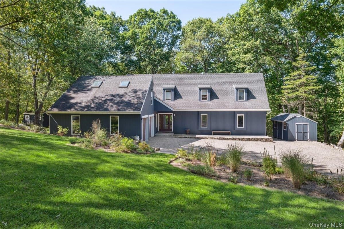 Backyard, Exterior, Facade, Cape Cod