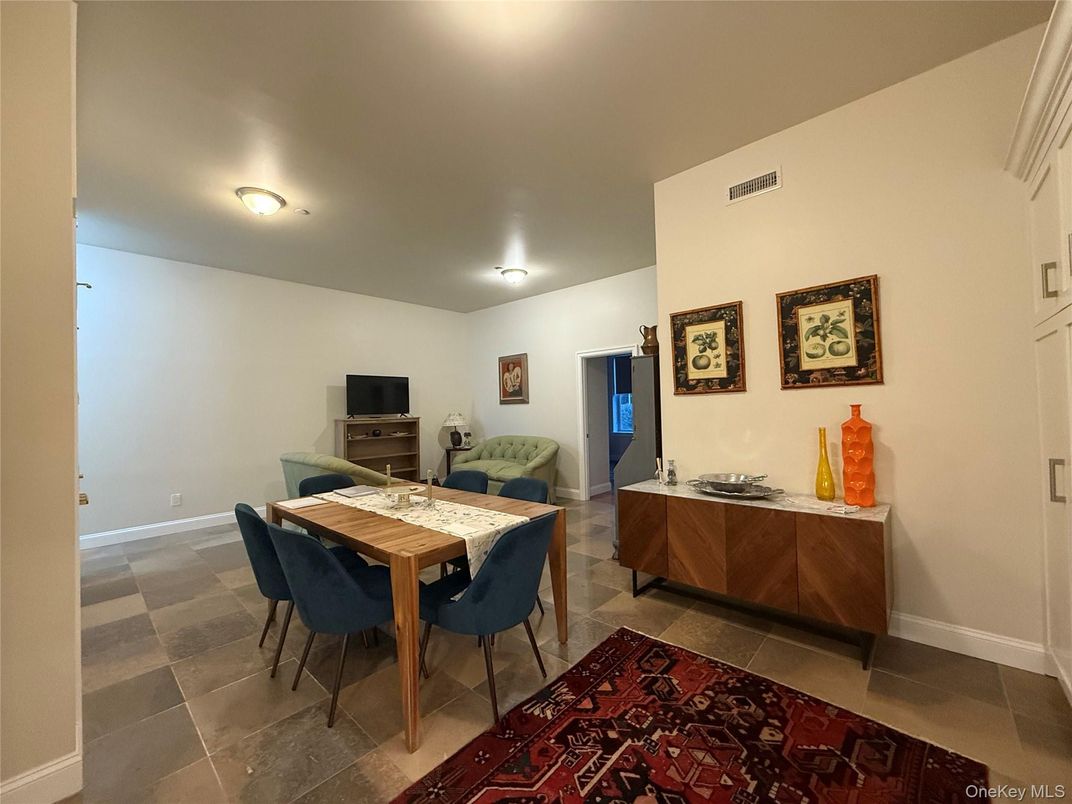 Dining room, Interior