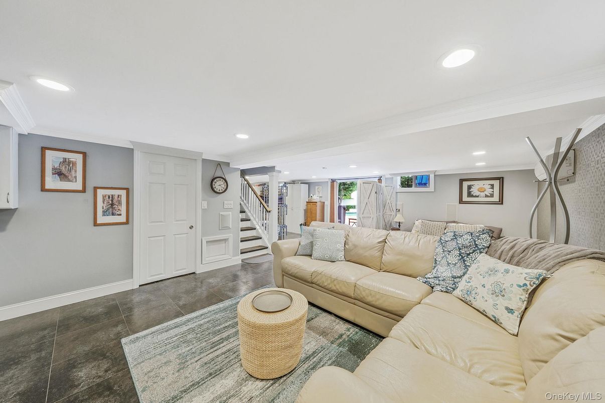 Interior, Living room, Recessed Lighting