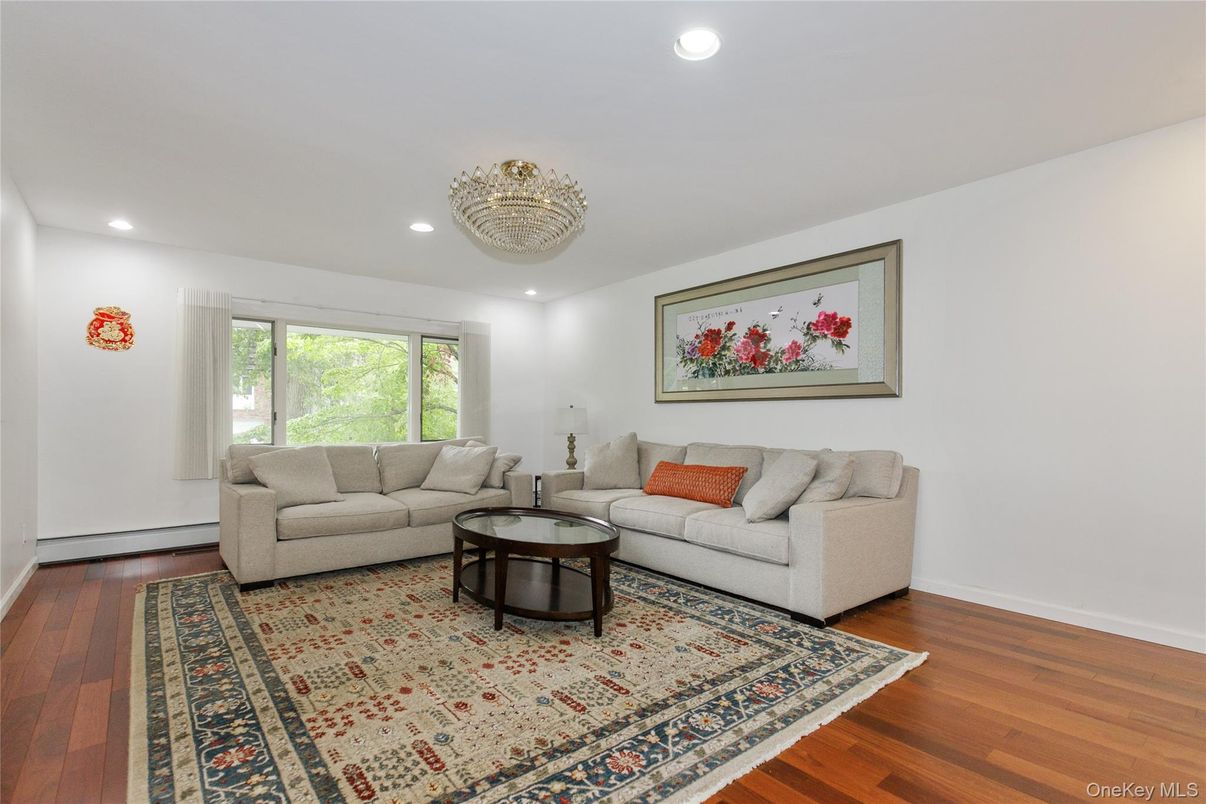 Chandelier, Interior, Living room, Recessed Lighting, Wood Texture Flooring