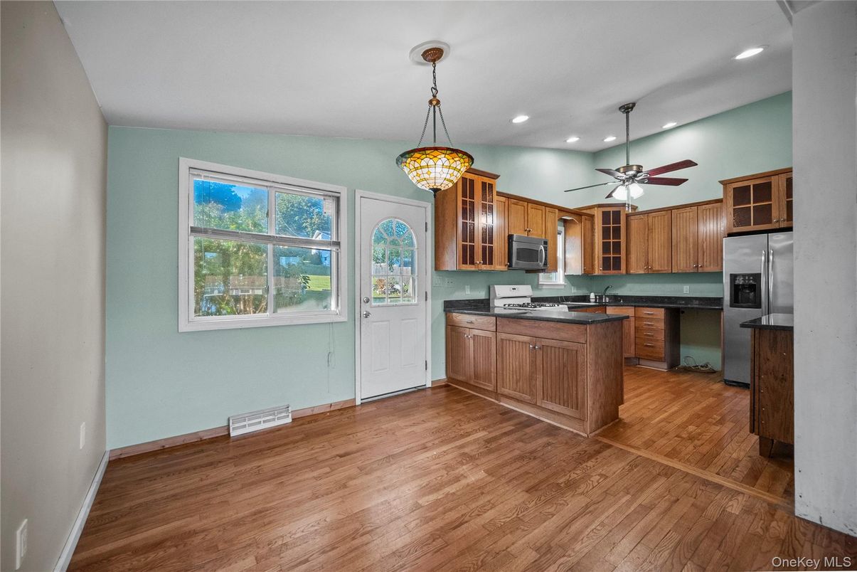 Interior, Kitchen, Pendant Lights, Recessed Lighting, Wood Texture Flooring