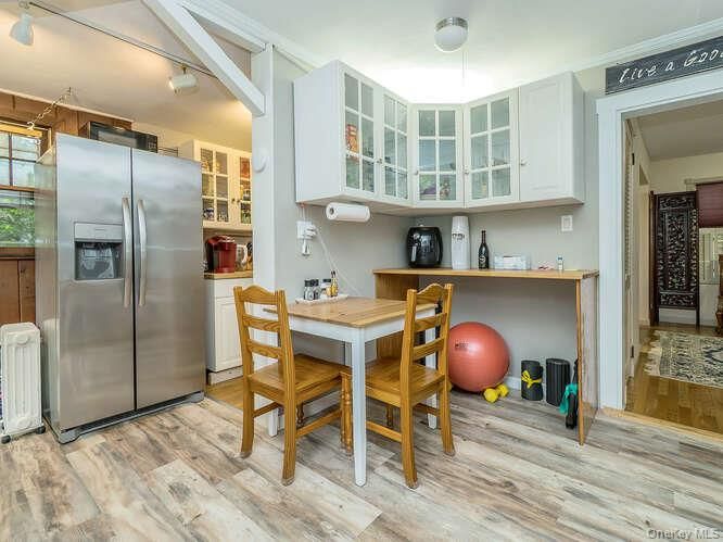 Dining room, Interior, Kitchen, Stainless Steel Appliances, Wood Texture Flooring