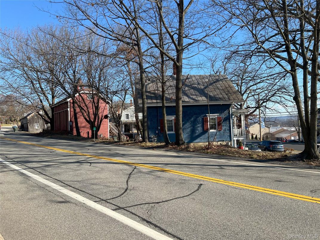 Exterior, Facade, None