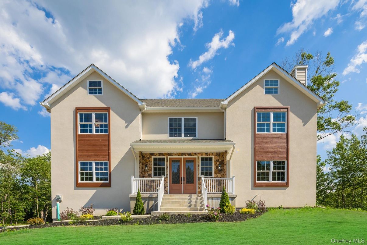 Exterior, Facade, Farmhouse