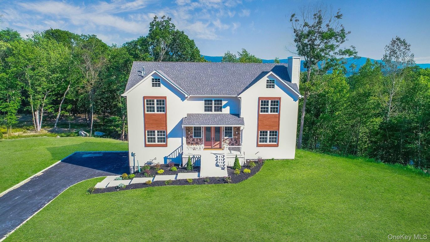 Backyard, Exterior, Facade, Farmhouse