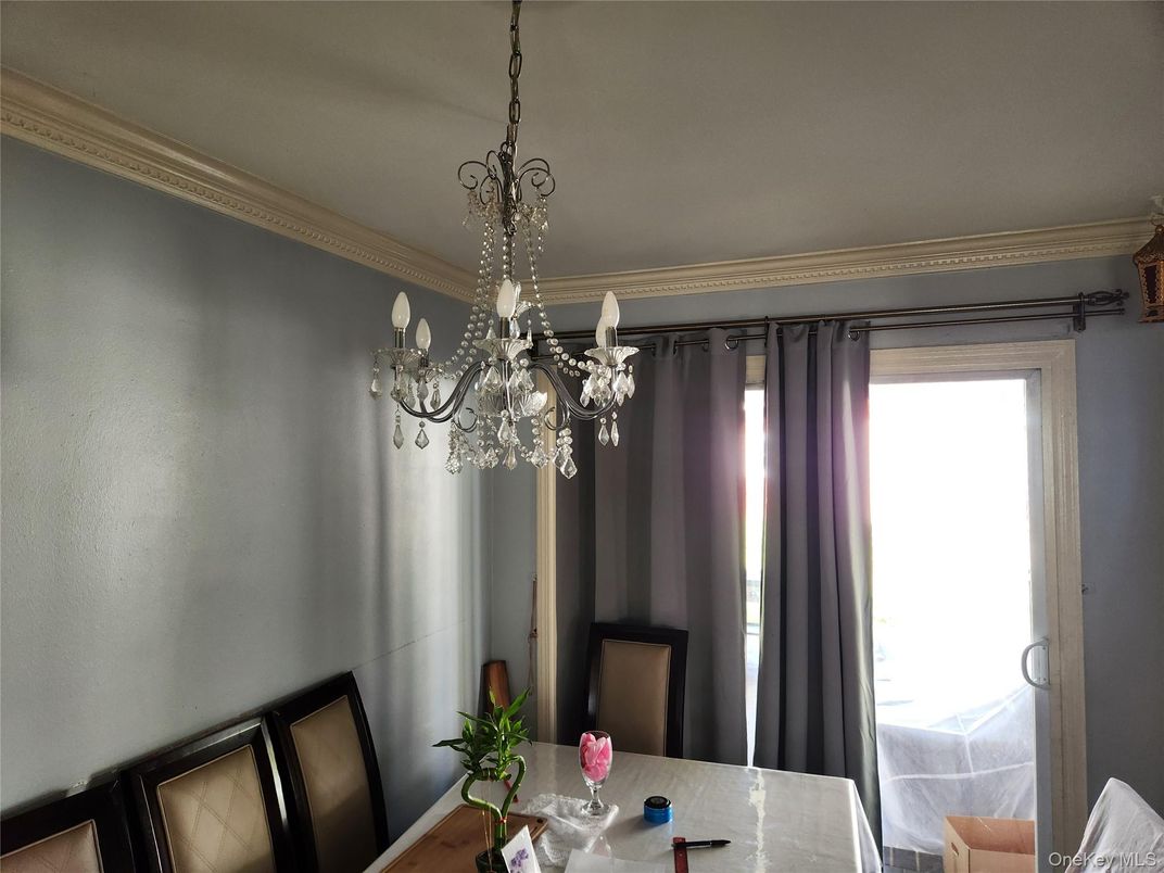 Chandelier, Interior