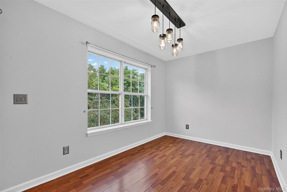 Empty room, Interior, Pendant Lights, Wood Texture Flooring
