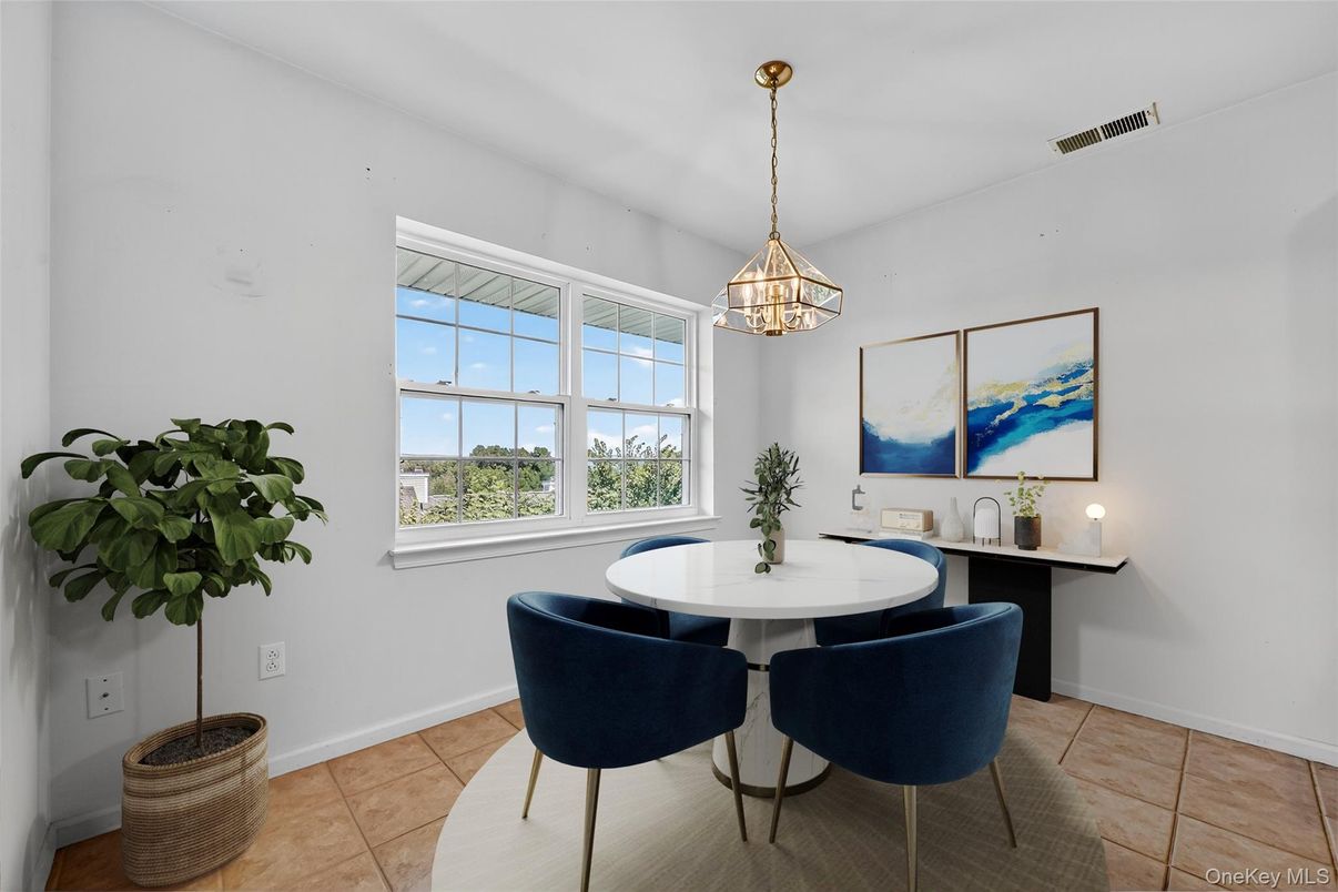 Dining room, Interior, Pendant Lights