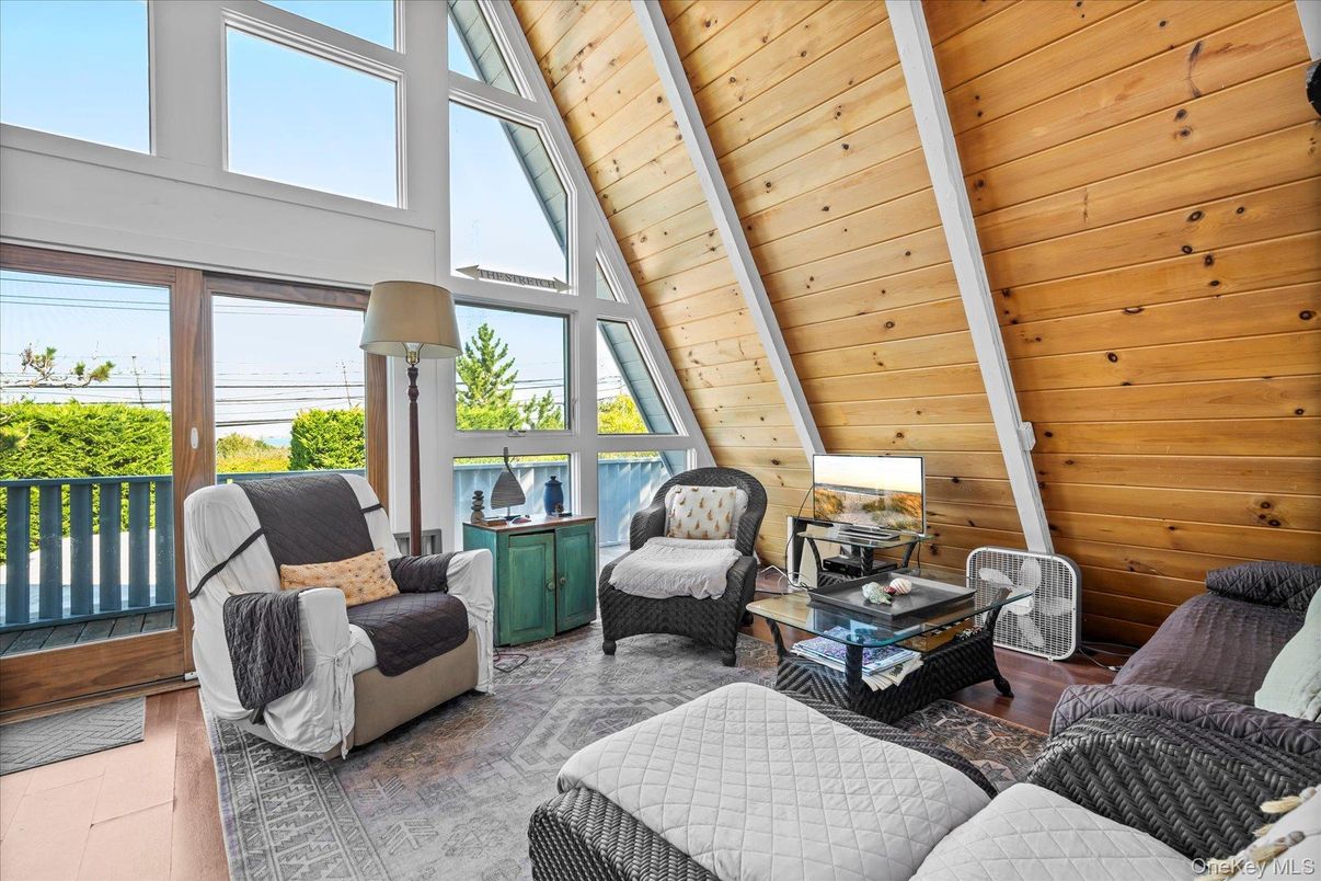 Interior, Living room, Sun Room, Wooden Ceilings, Wooden Walls
