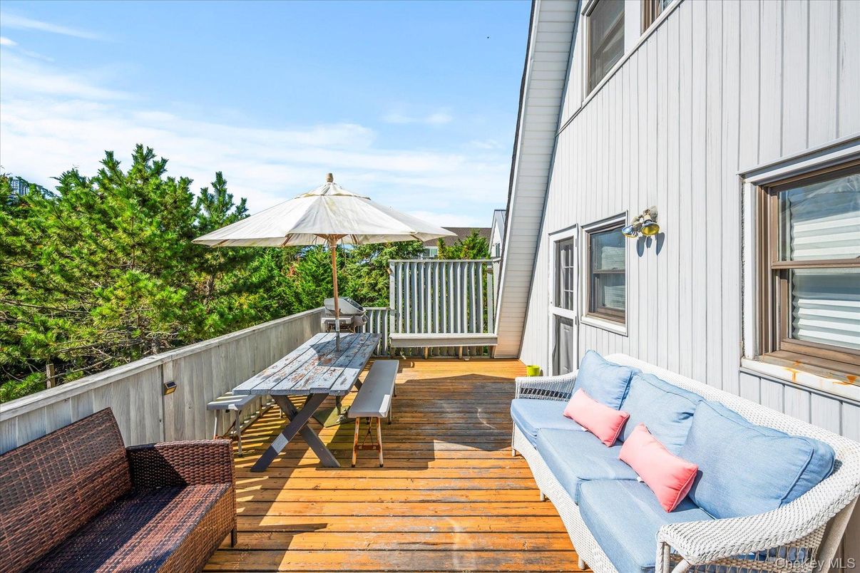 Exterior, Wood Texture Flooring