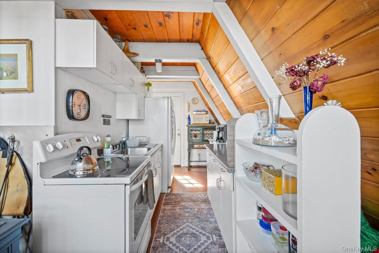 Interior, Kitchen, Washer, Wooden Ceilings