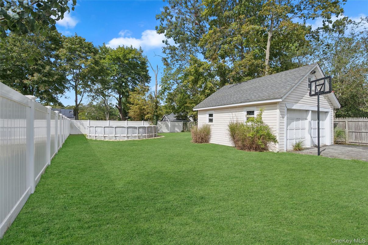 Backyard, Detached Garage, Exterior
