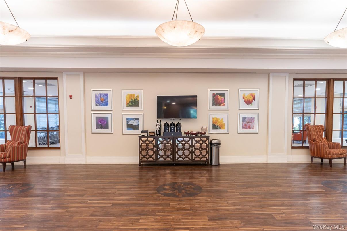 Interior, Pendant Lights, Wood Texture Flooring